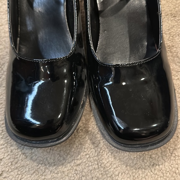 Ellie Patent Leather Maryjane shoes size 10 worn once - Picture 6 of 6